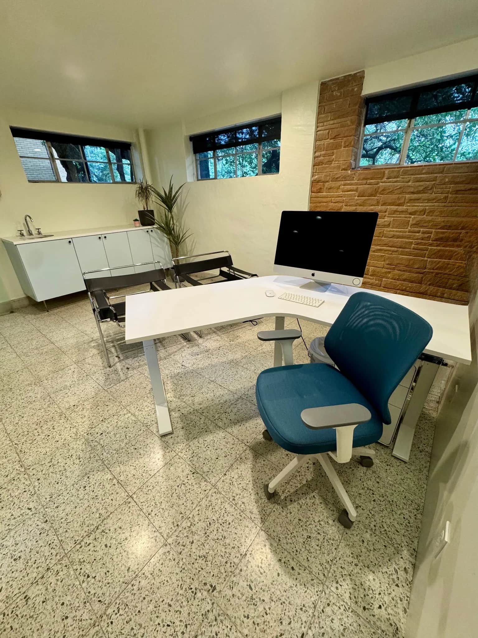 By Courthouse: Modern Office Space & Conference Rm photo