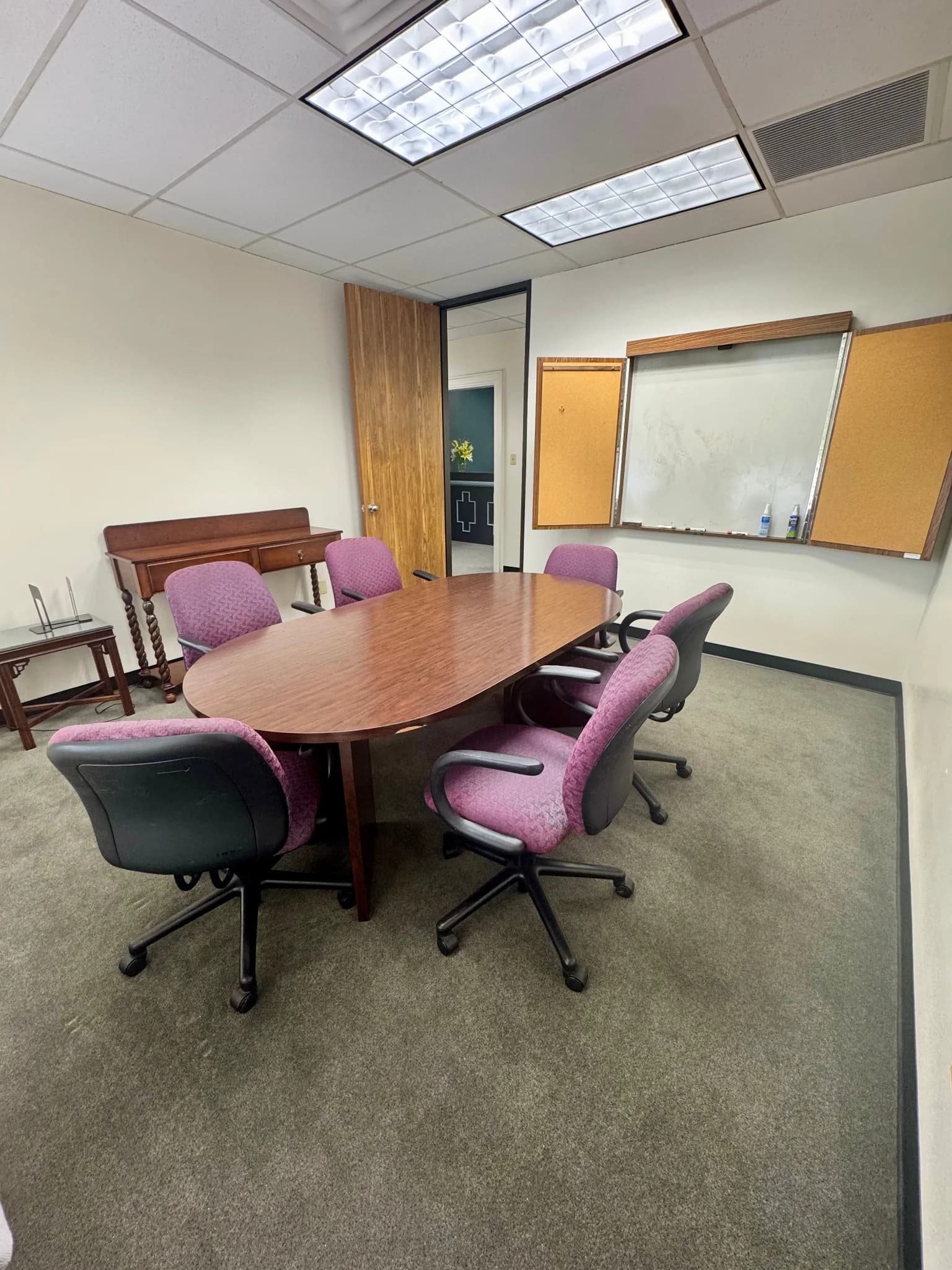 Conference Room for 6 Near Courthouse & Capital photo 1